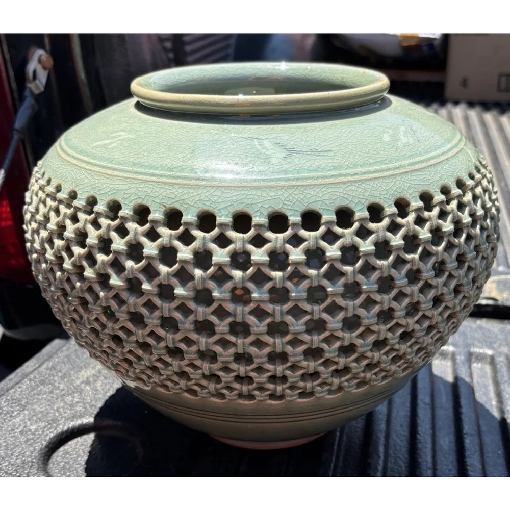 Rare Beautiful Old vase openwork vase crockery named antique